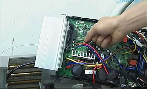 嫩江美的空调电话是多少